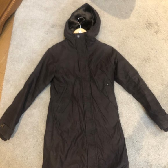 Aritzia Winter Jacket - Picture 3 of 4